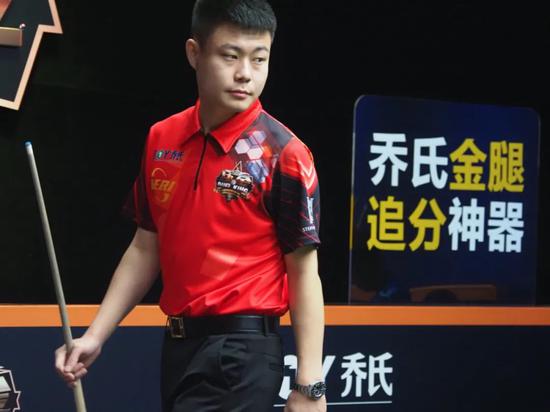 层显然不愿 层显然不愿